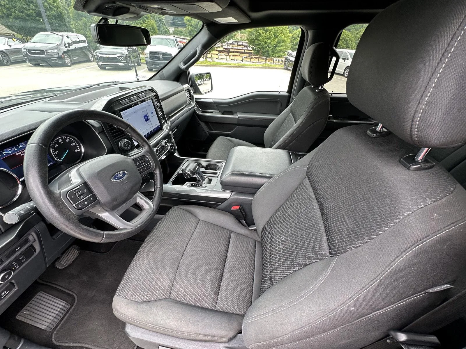 Used 2022 Agate Black Metallic Ford XLT image 10