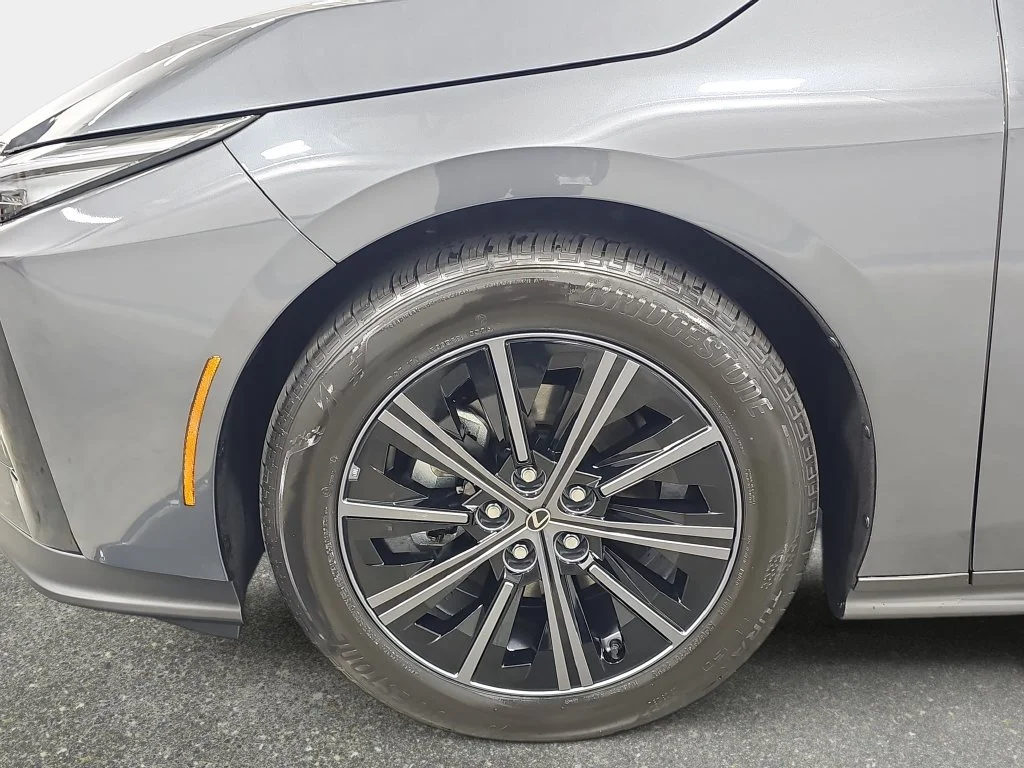 New 2026 Cloudburst Gray Lexus PREMIUM AWD image 31