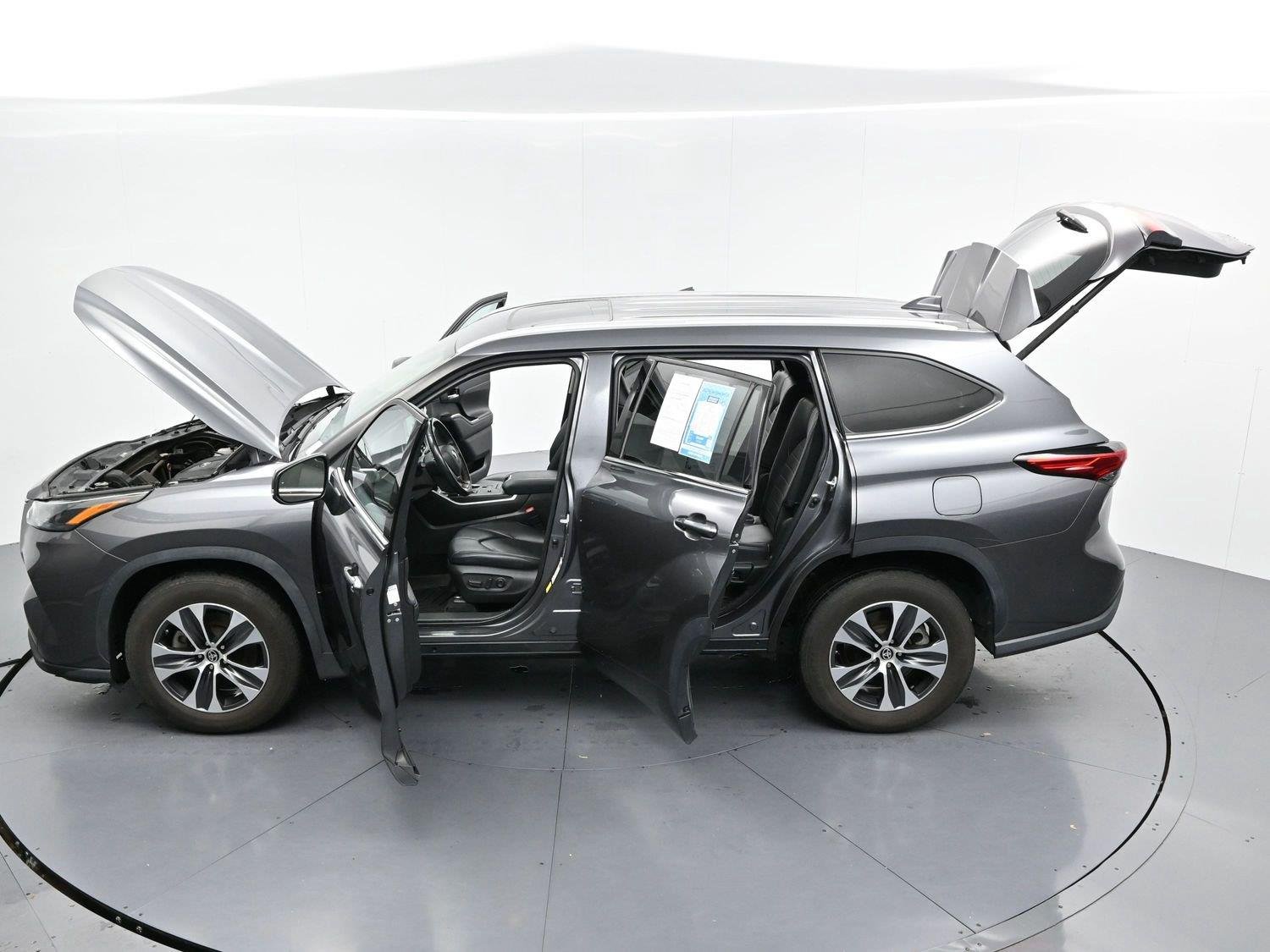 Used 2022 Magnetic Gray Metallic Toyota XLE image 49