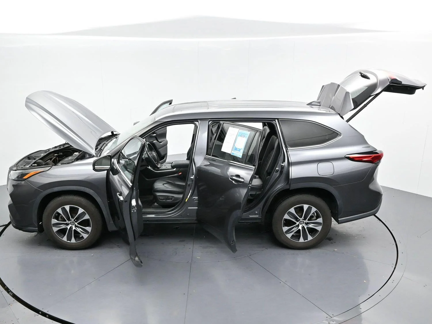 Used 2022 Magnetic Gray Metallic Toyota XLE image 49