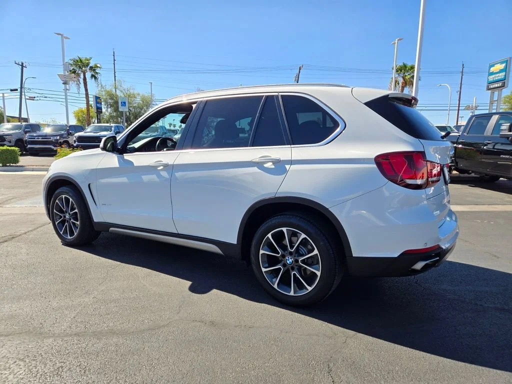 Used 2018 Alpine White BMW xDrive35i image 4