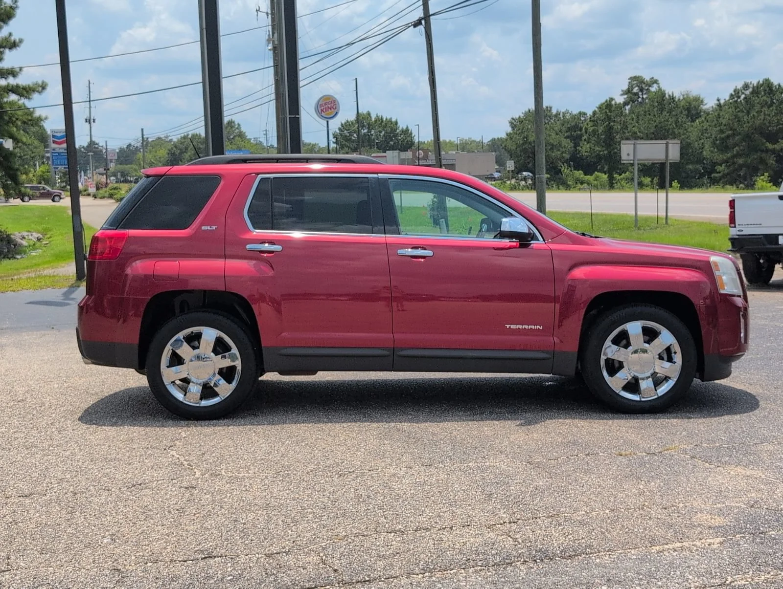 Used 2015 CRYSTAL RED TINTCOAT GMC SLT image 8