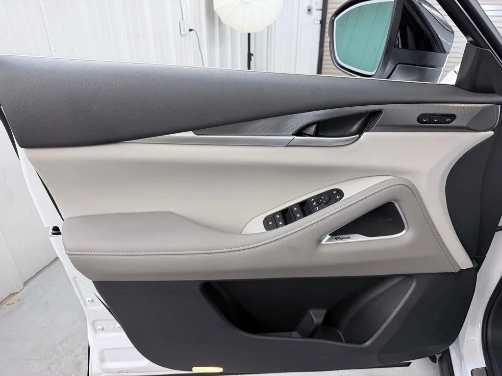 New 2027 RADIANT WHITE INFINITI Luxe FWD image 11