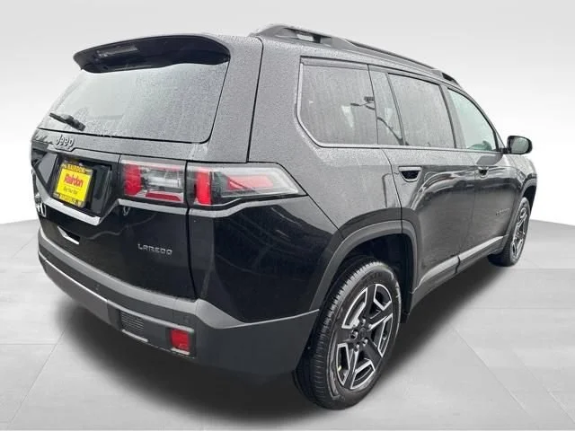 New 2026 Diamond Black Crystal Pearl-Coat Exterior Paint Jeep Laredo image 7