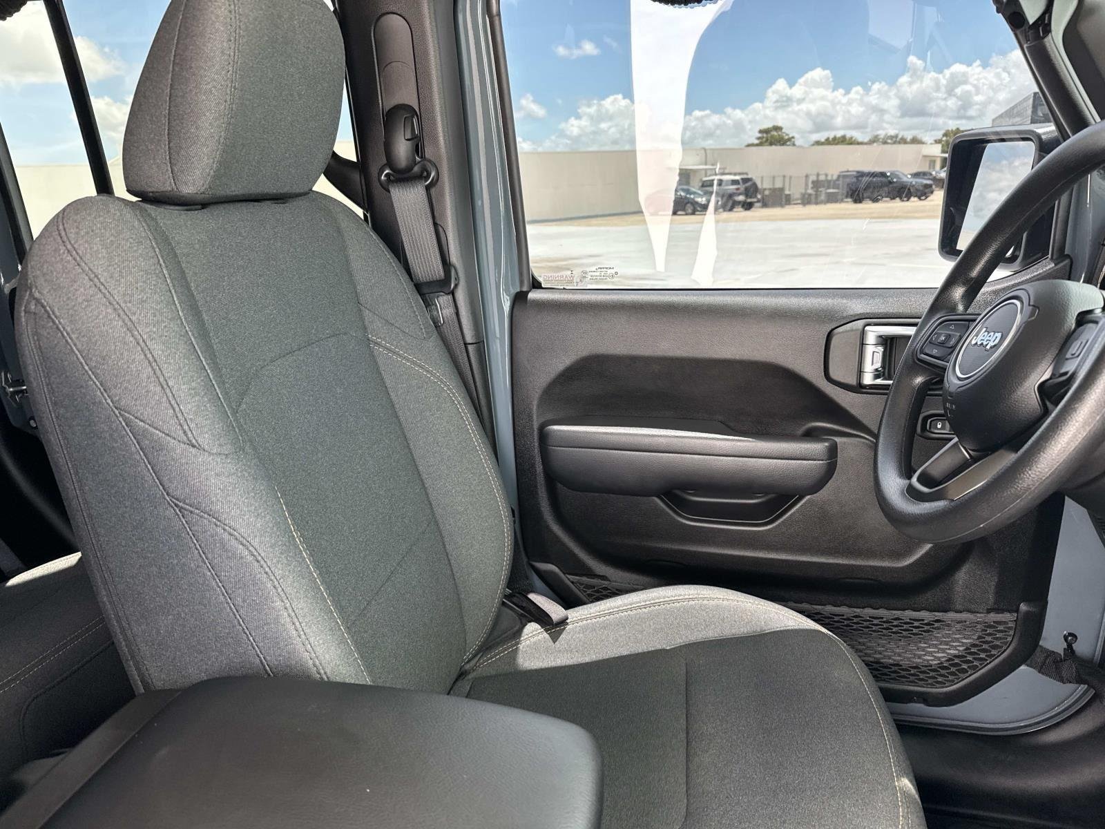 Used 2025 Anvil Clearcoat Jeep Nighthawk image 10