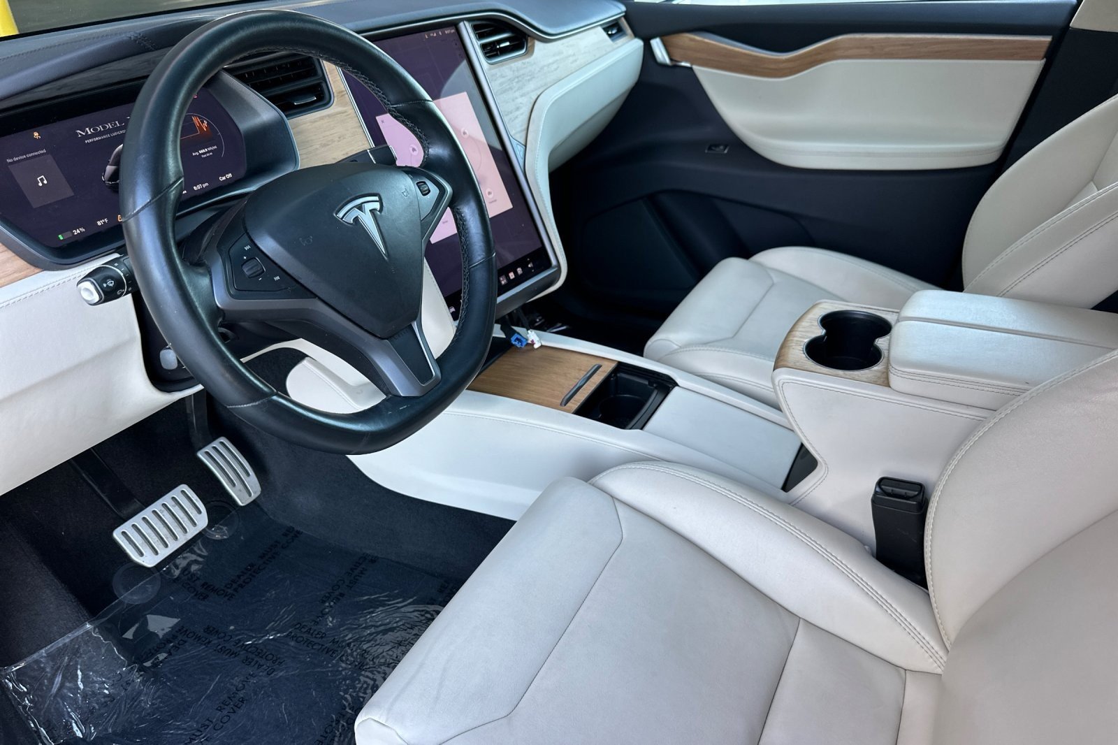Used 2019 Solid Black Tesla Performance w/ Ludicrous image 9