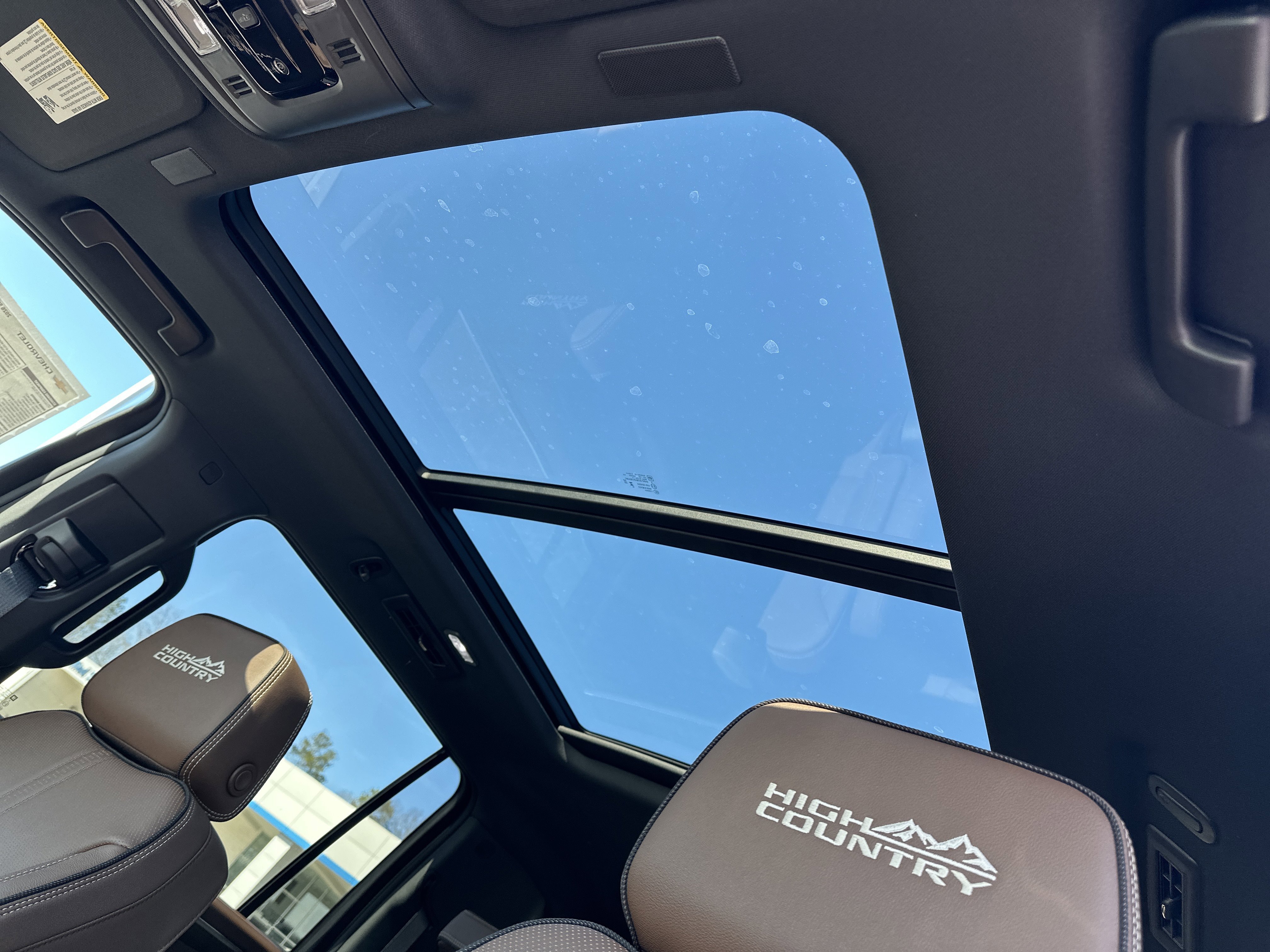 2026 Chevrolet Suburban High Country - Photo 31