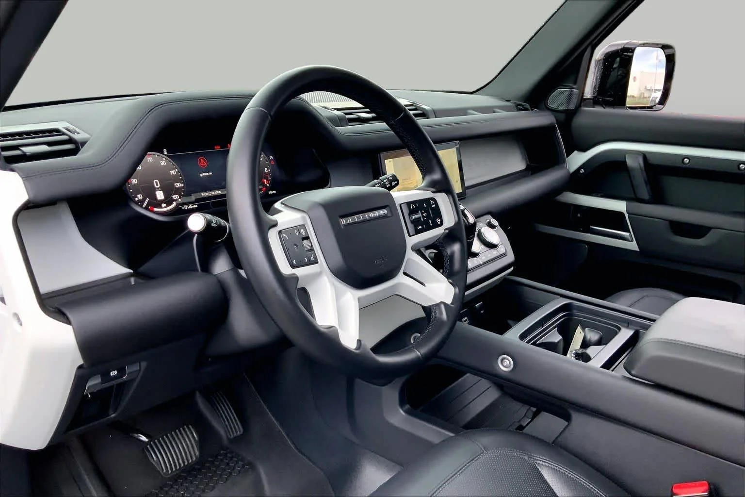 Used 2024 Fuji White Land Rover S image 18
