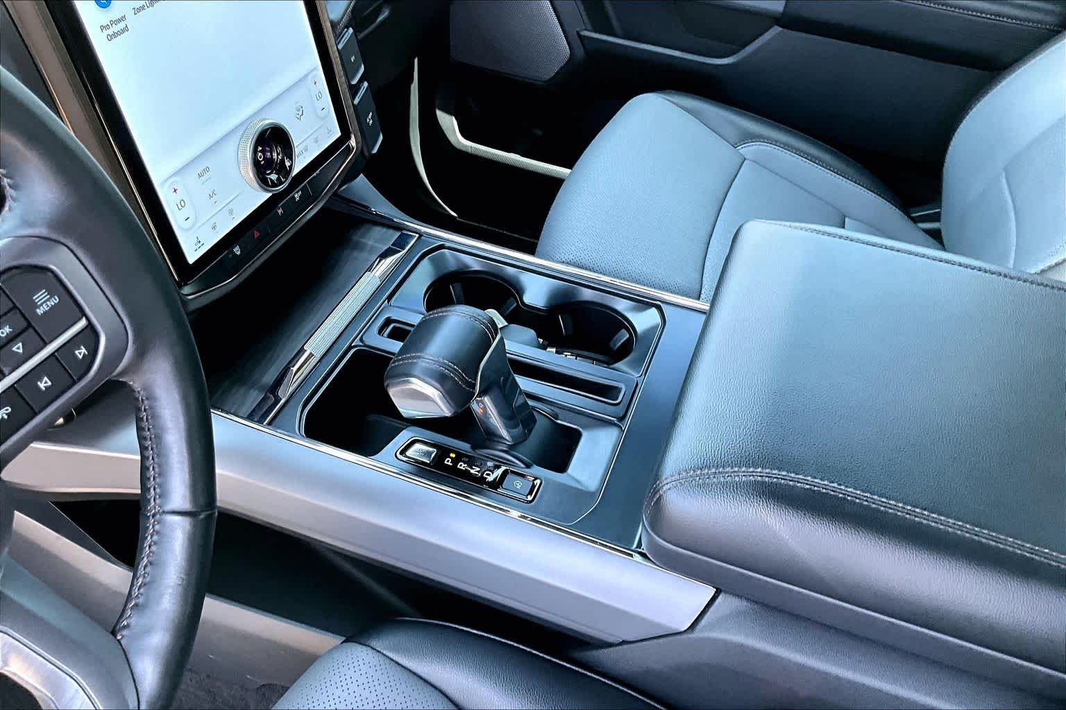 Used 2024 Avalanche Ford LARIAT image 19