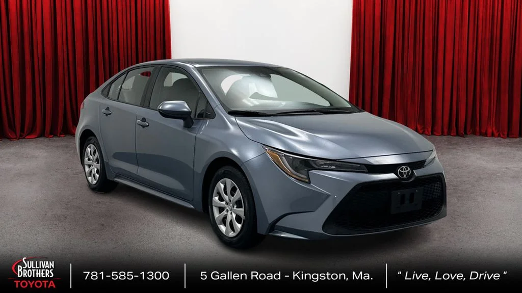 Certified Used 2021  Toyota LE image 3