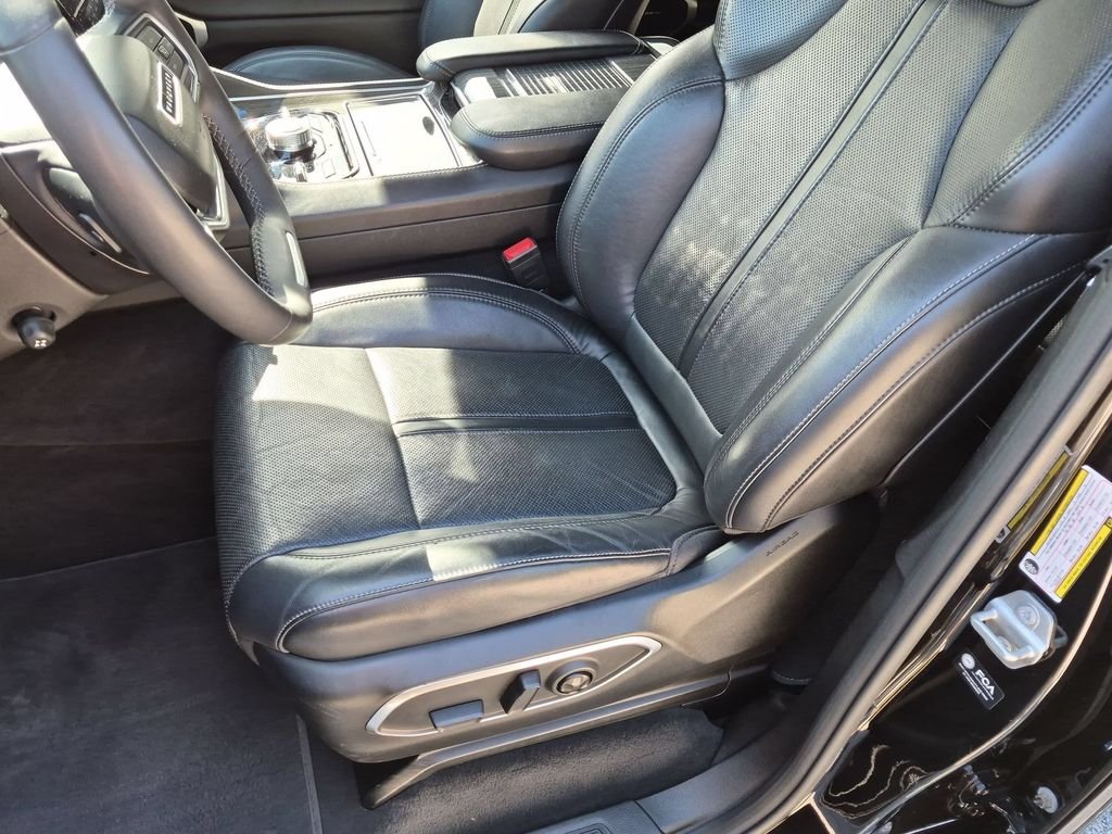 Used 2022 Black Jeep Series III image 25
