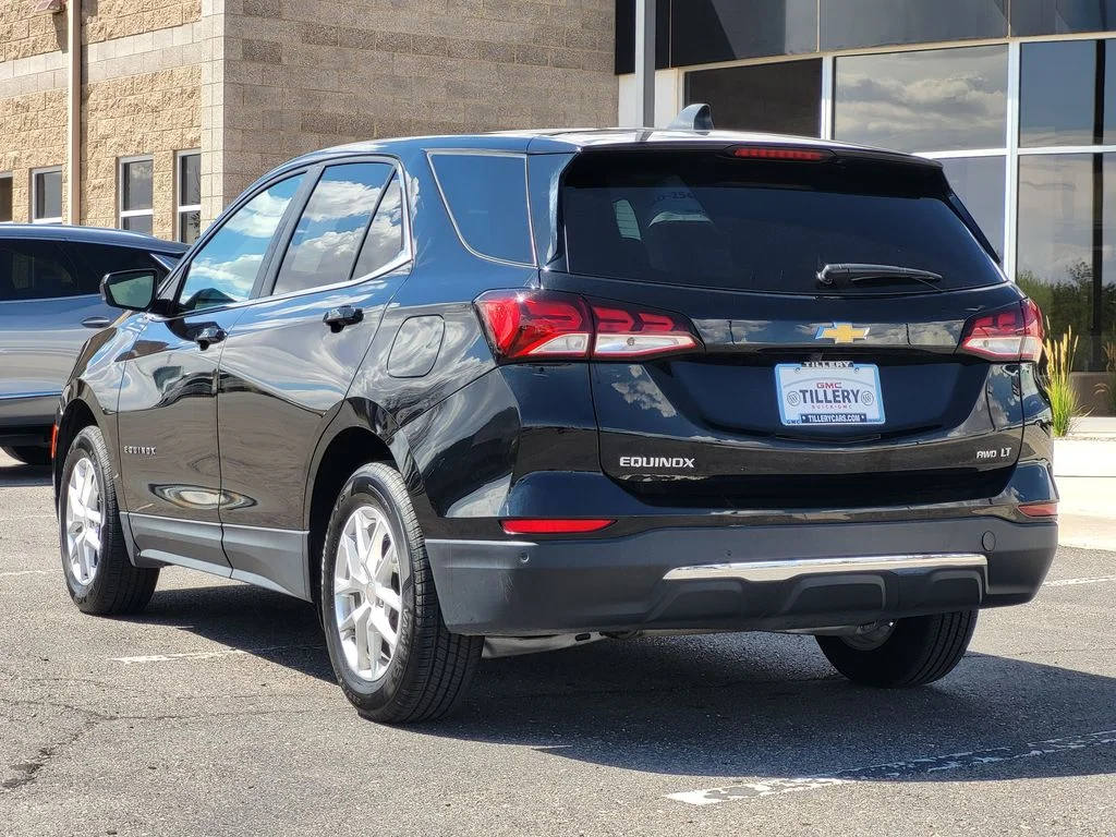 Used 2024 Mosaic Black Metallic Chevrolet LT image 5