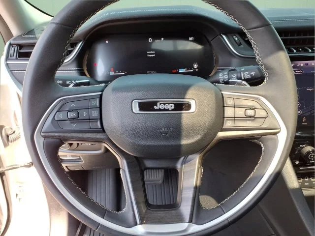 Used 2024 White Jeep Limited image 19