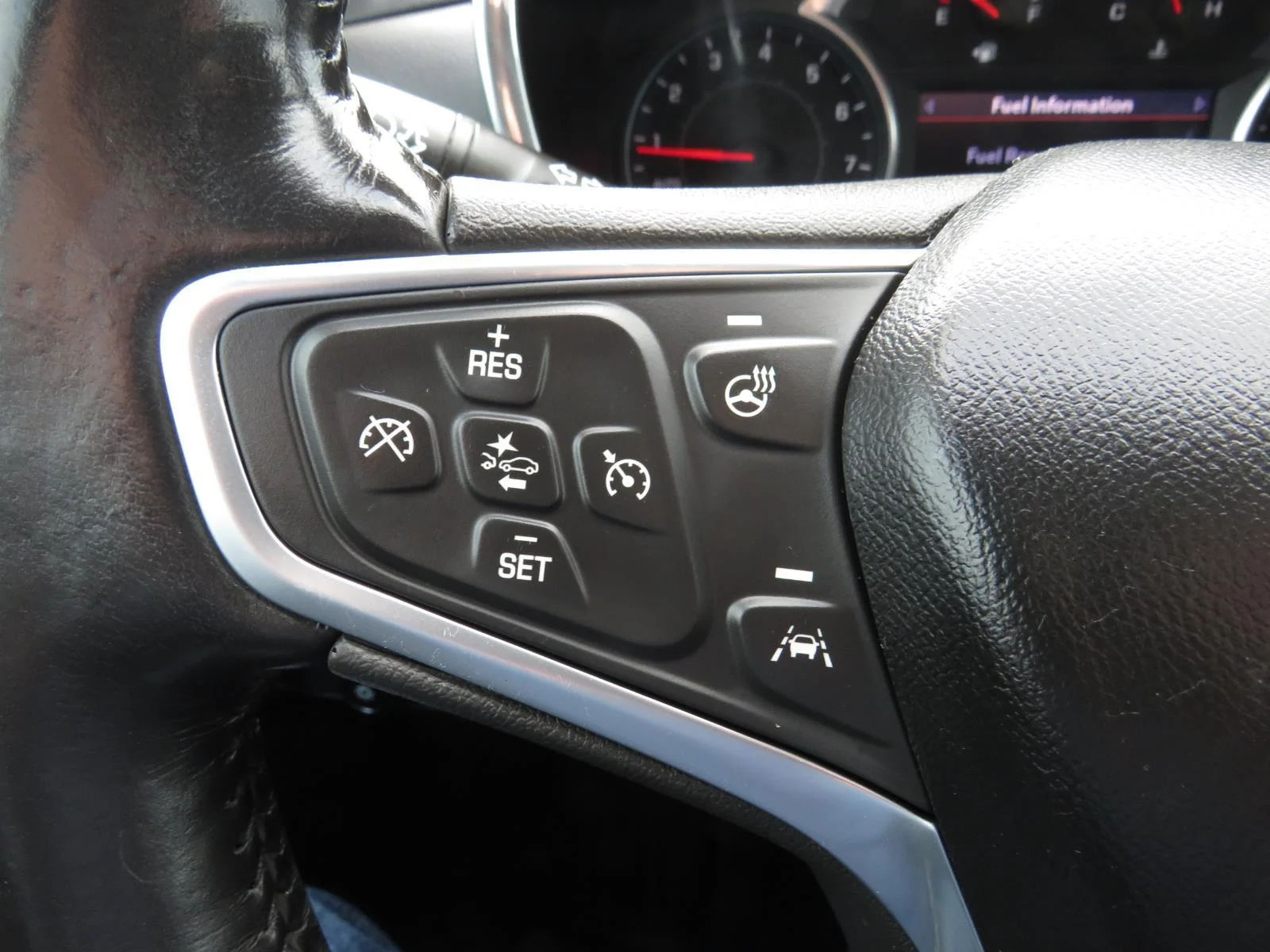 Used 2022 Silver Ice Metallic Chevrolet LT image 31