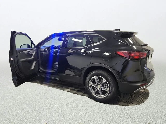Used 2025 Black Chevrolet LT image 16