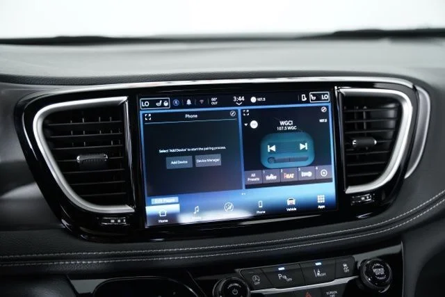 2025 Chrysler Pacifica Select - Photo 8