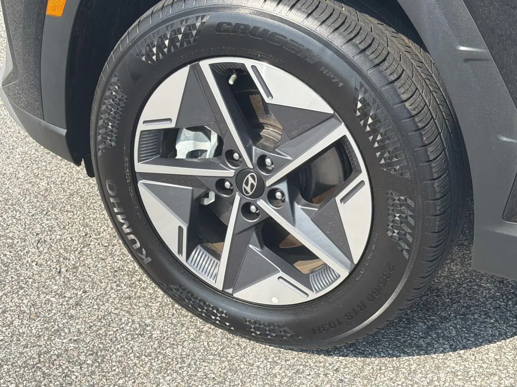 Used 2026 Black Hyundai SEL image 30