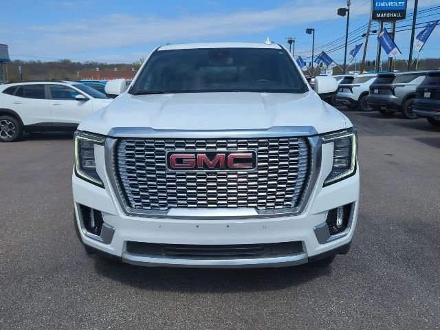 Used 2023 Summit White GMC Denali image 3