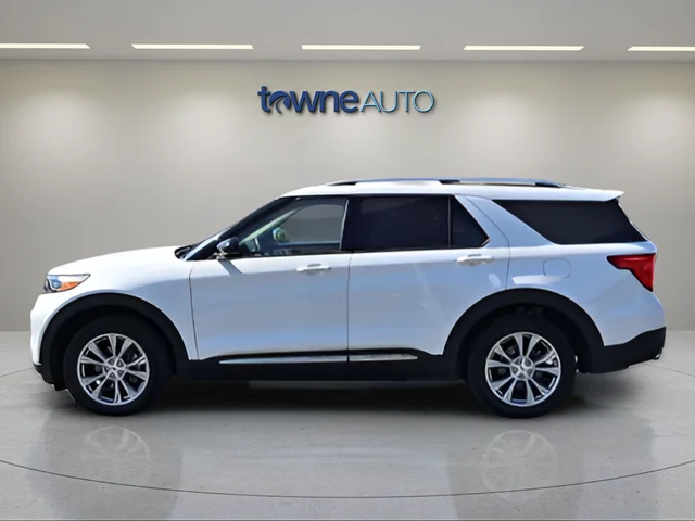 Used 2023 White Ford Limited image 3