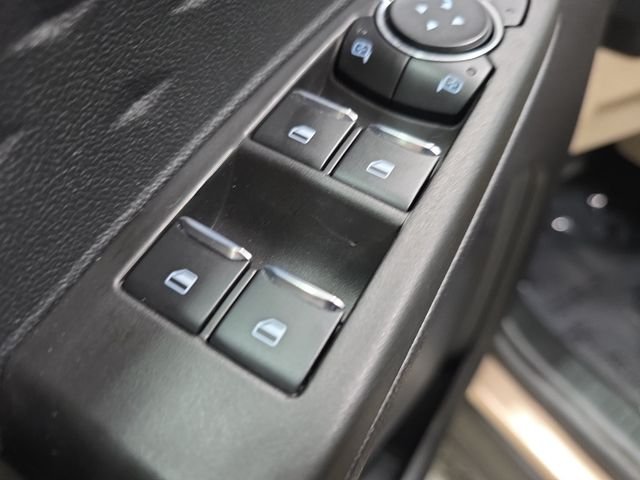 Used 2020 Gold Ford SE image 26