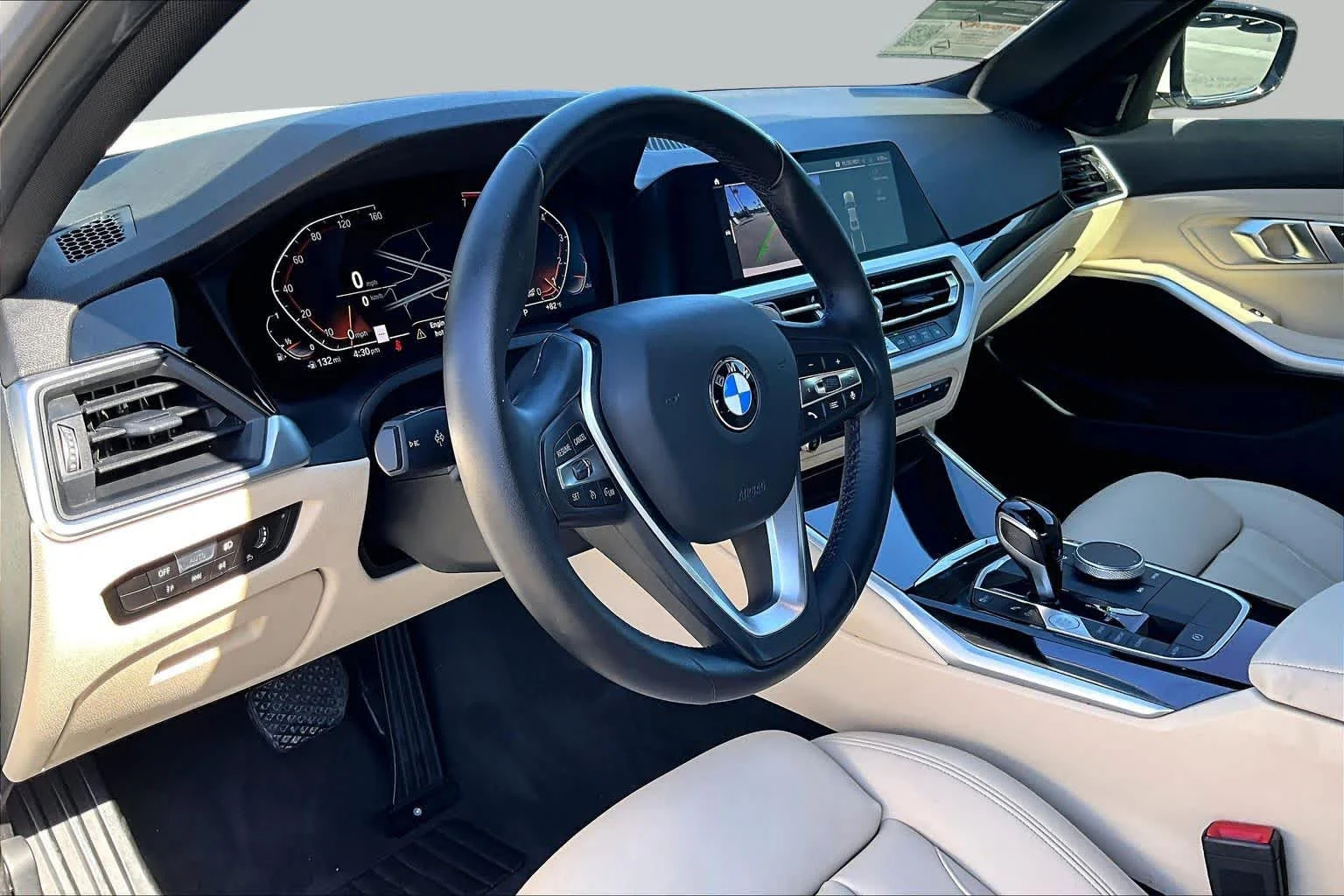 Used 2019 Alpine White BMW 330i image 16