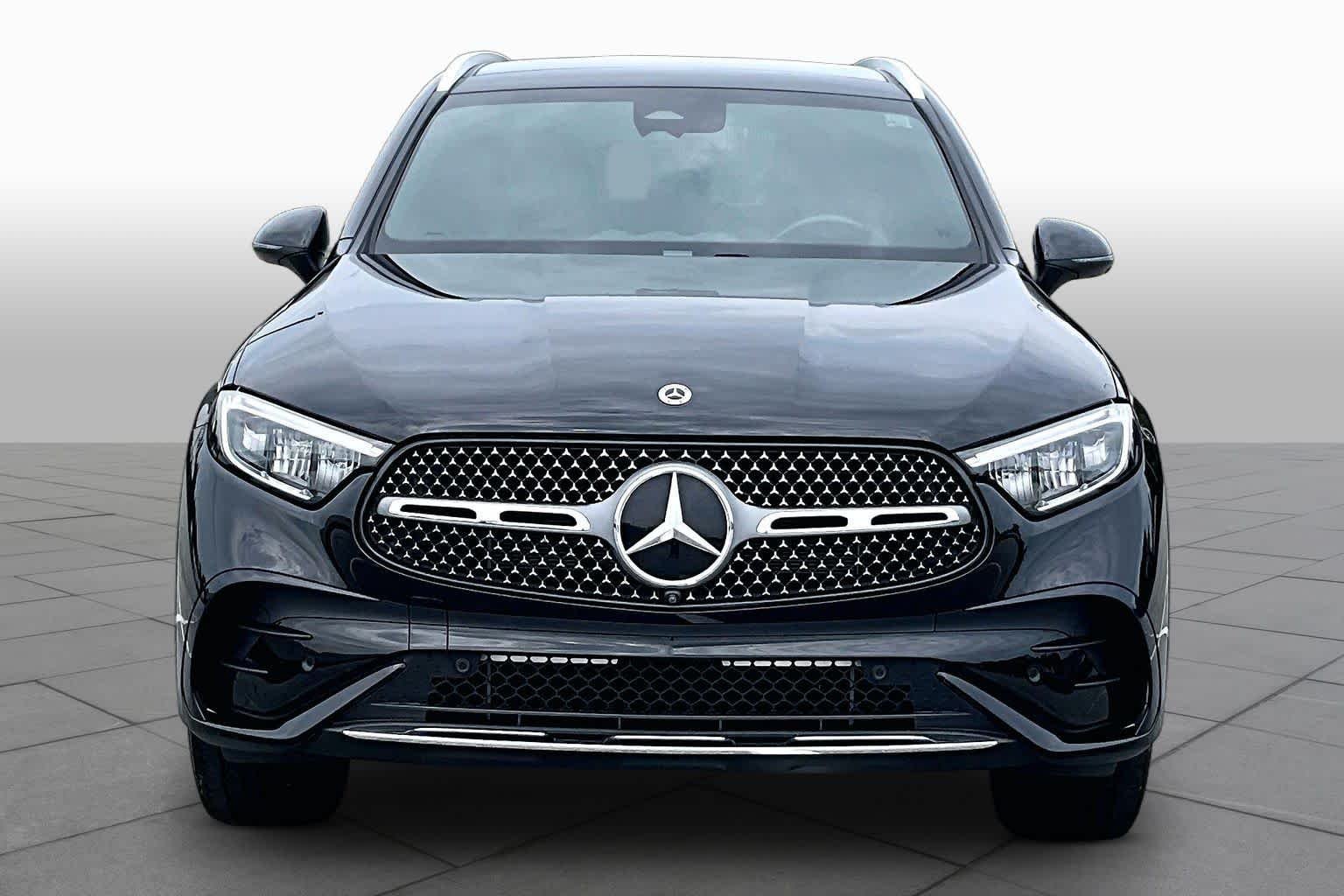 Used 2023 Black Mercedes-Benz GLC 300 image 4