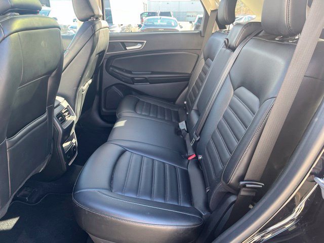 Used 2022 Black Ford SEL image 14