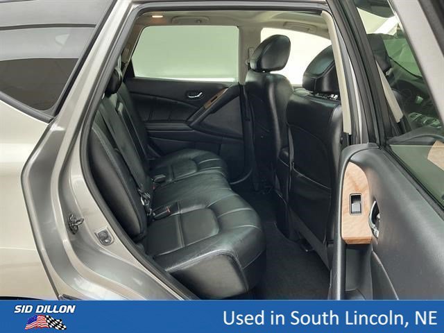 Used 2012 Platinum Graphite Metallic Nissan LE image 21
