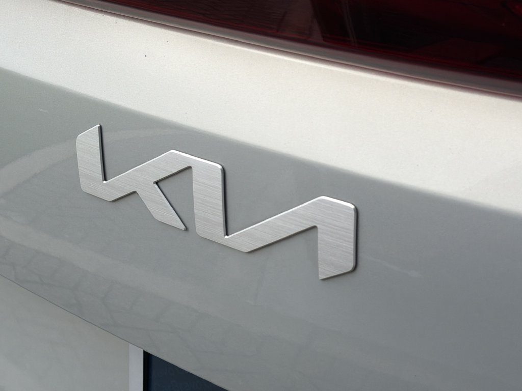 2025 Kia Carnival SX Prestige - Photo 13
