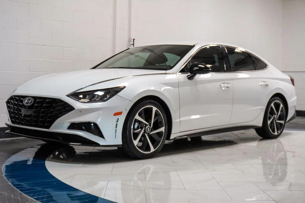 Used 2021 Gray Hyundai SEL Plus image 4