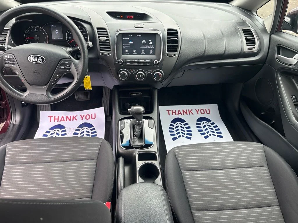 Used 2018 Red Kia LX image 28