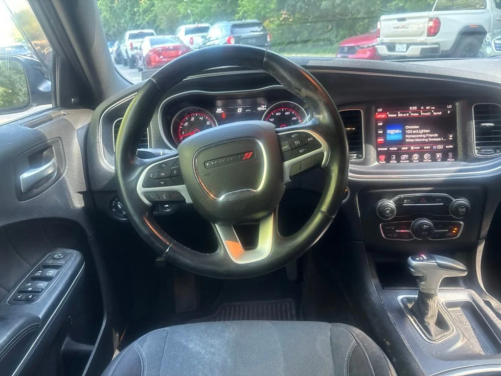 Used 2016 Black Dodge SXT image 36