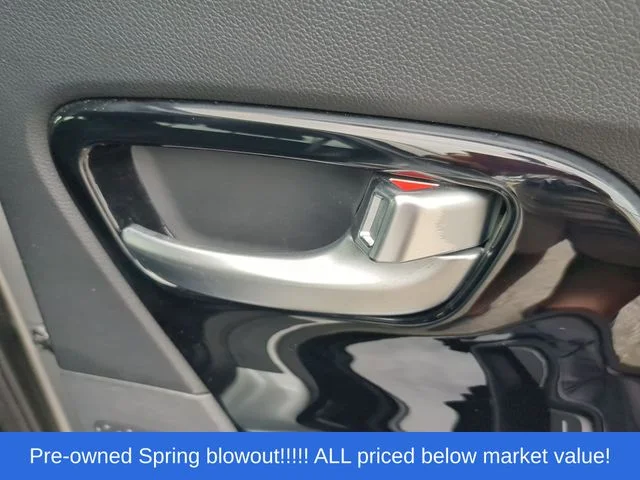 Used 2022 Gray Kia LXS image 42