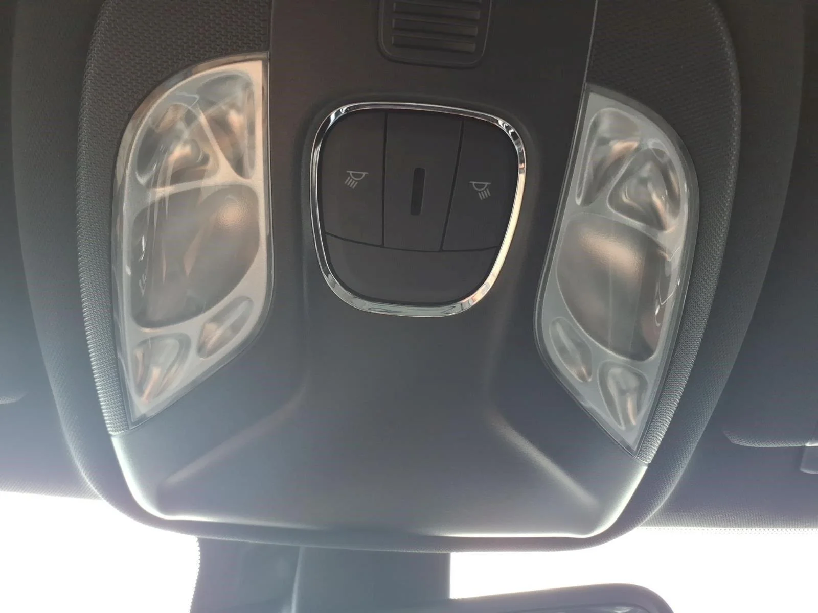 Used 2025 Red Hot Pearlcoat Jeep Trailhawk image 28