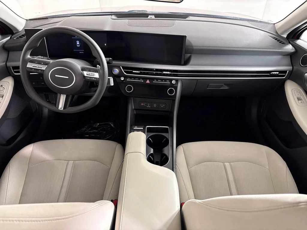 Used 2025 Red Hyundai SEL image 14