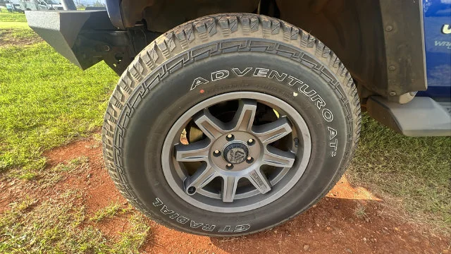 Used 2018 Blue Jeep Unlimited Sahara image 9