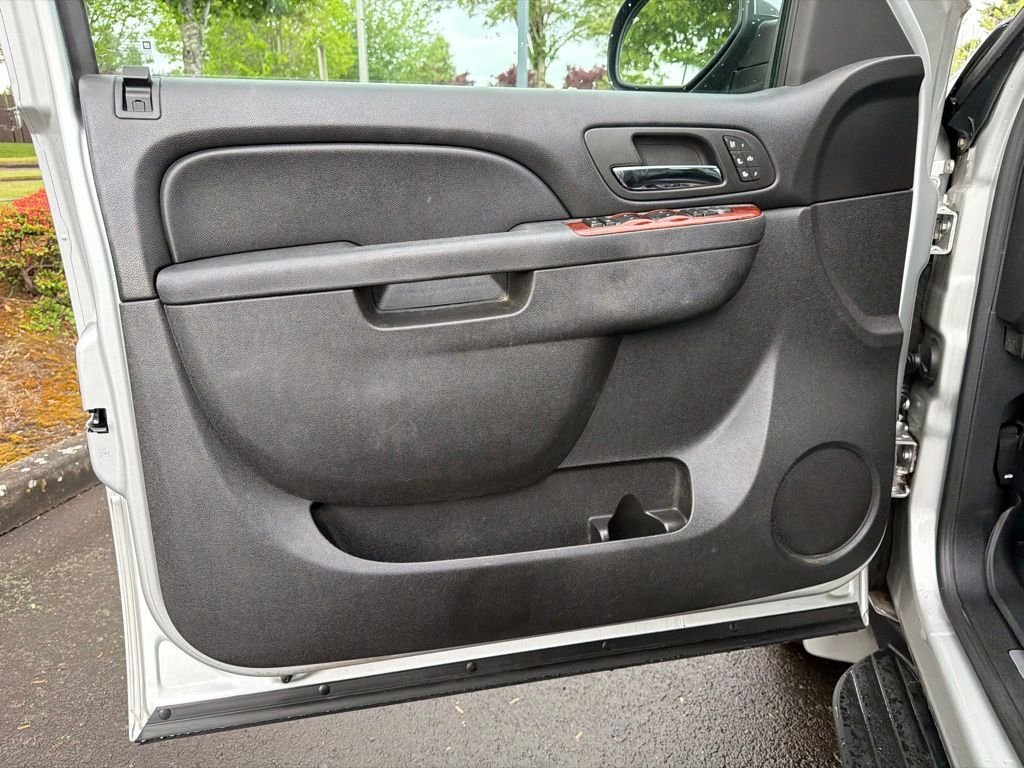 Used 2011 Sheer Silver Metallic Chevrolet LTZ image 9