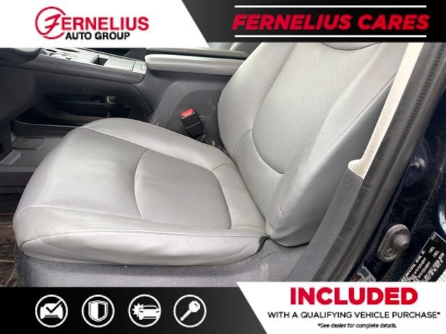 Used 2022  Toyota XLE image 8
