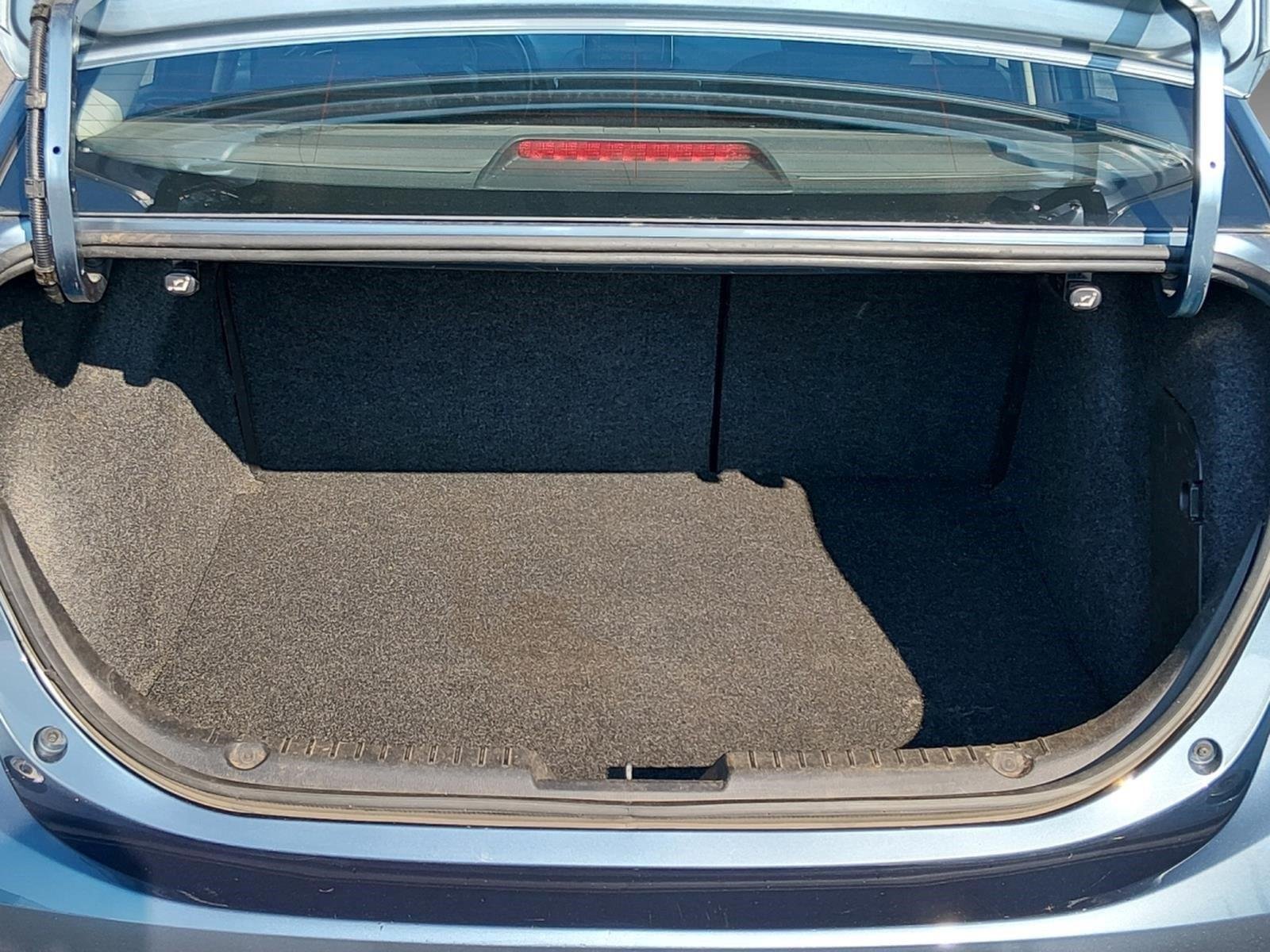Used 2015 Blue Reflex Mica Mazda i Sport image 19