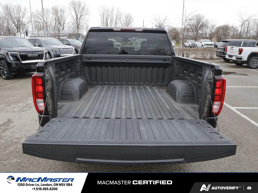 Used 2021  GMC  image 14