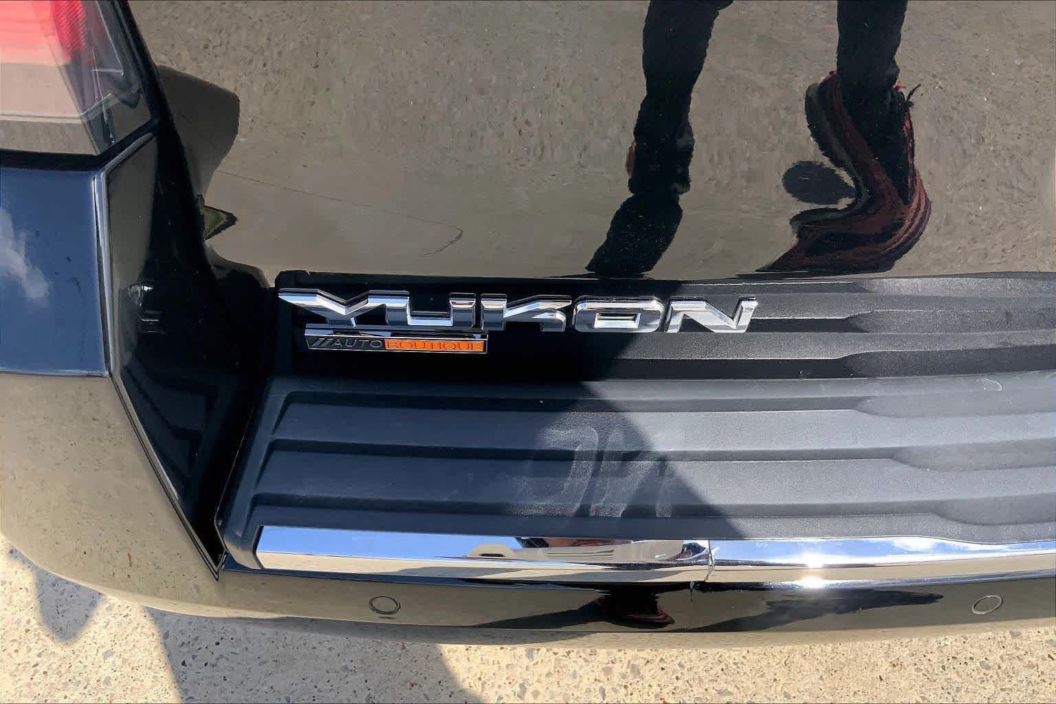 Used 2018 ONYX BLACK GMC Denali image 10