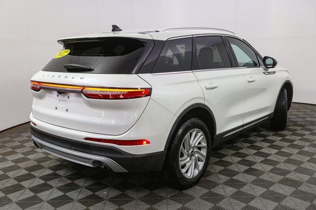 Used 2022 White Lincoln Standard image 12