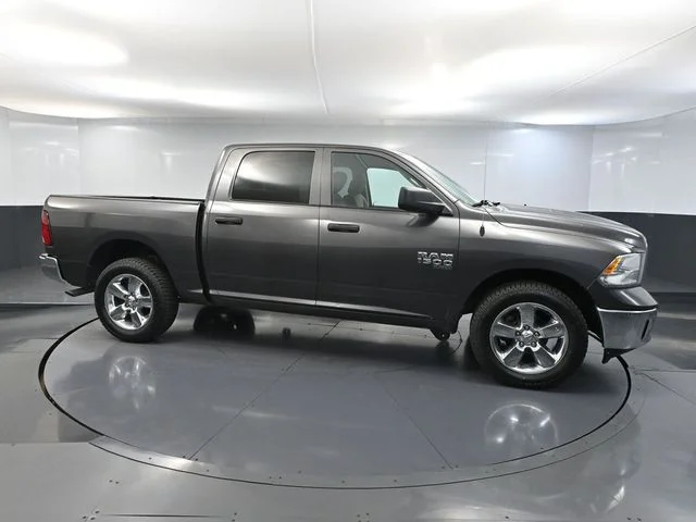 Used 2019 Gray Ram Tradesman image 3