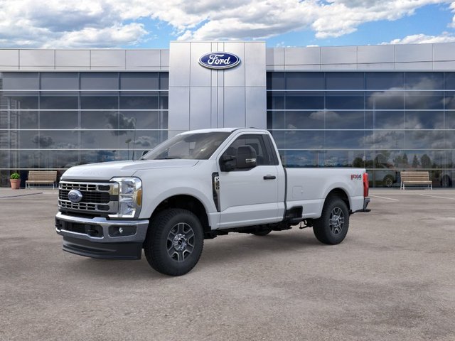 2025 Ford Super Duty F-350® XLT