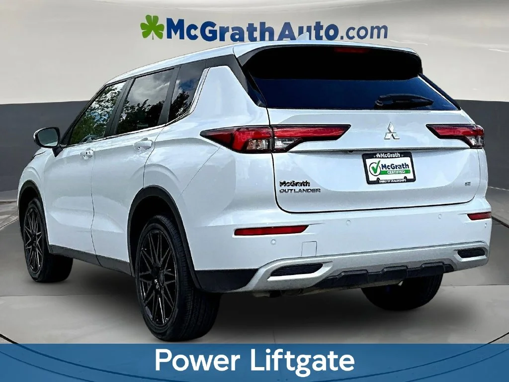 Used 2024 White Mitsubishi SE image 5
