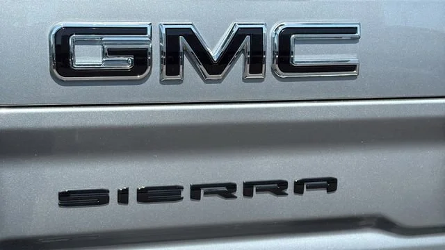New 2026 Sterling Metallic GMC AT4X image 28