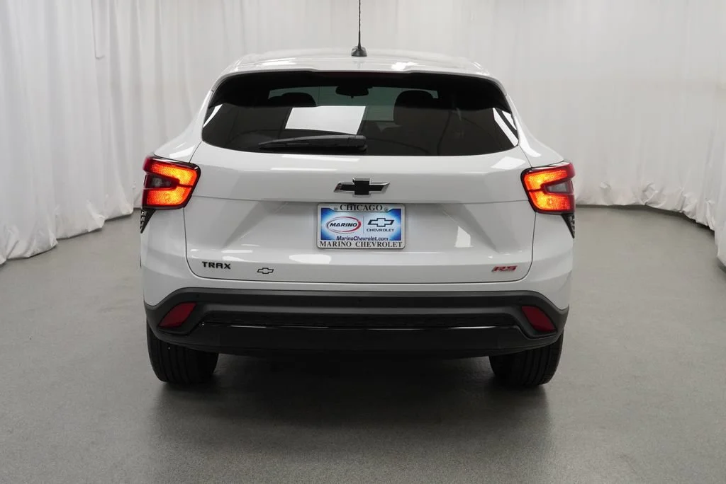 New 2026 Summit White Chevrolet 1RS image 34