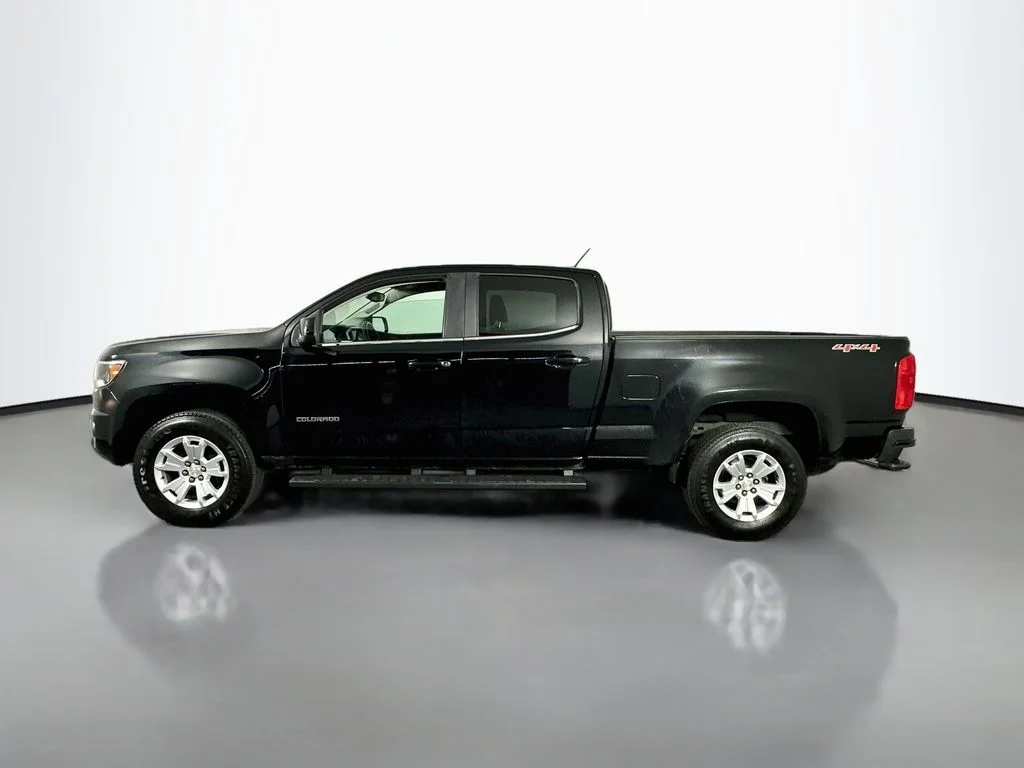 Used 2020 Black Chevrolet LT image 5