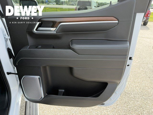 Certified Used 2025 White Frost Tri-Coat GMC Denali image 39