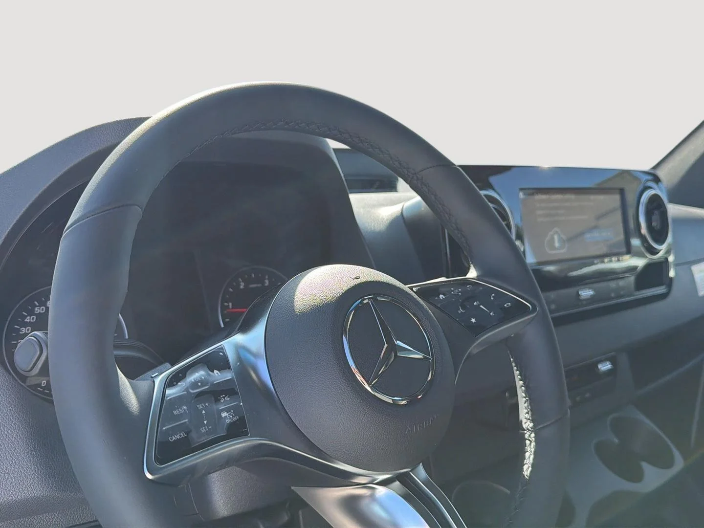 New 2025 Arctic White Mercedes-Benz  image 13